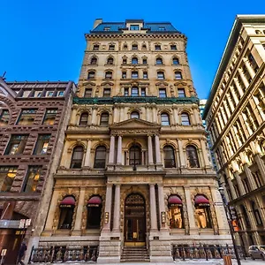 Le St. Hotel